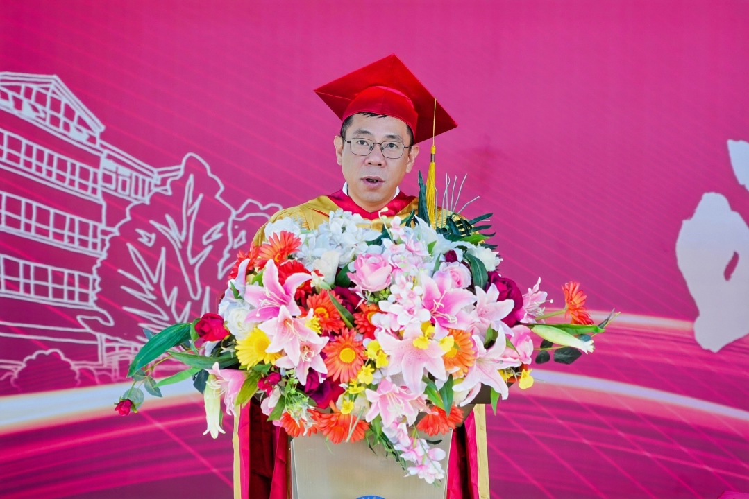 院长讲话.jpg
